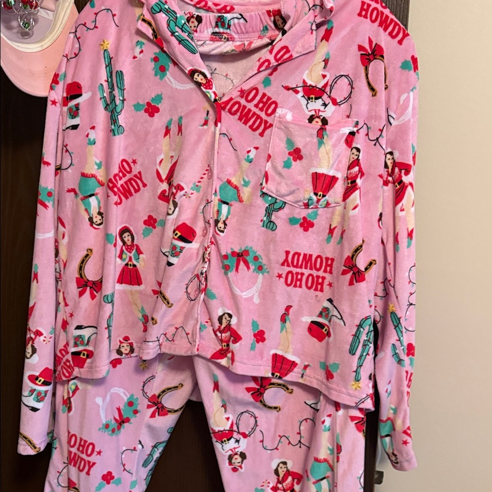 Women’s Pajamas, Large New Without Tax